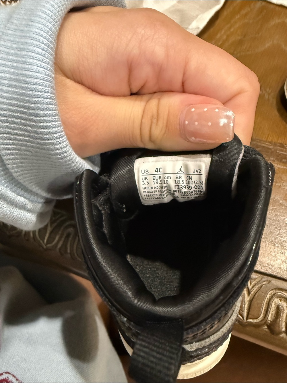Nike Toddler High-Top Jordans Sneakers in Black & Silver - Picture 2 of 11